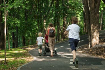 Family Walks With Kids in Sugar Land City Texas