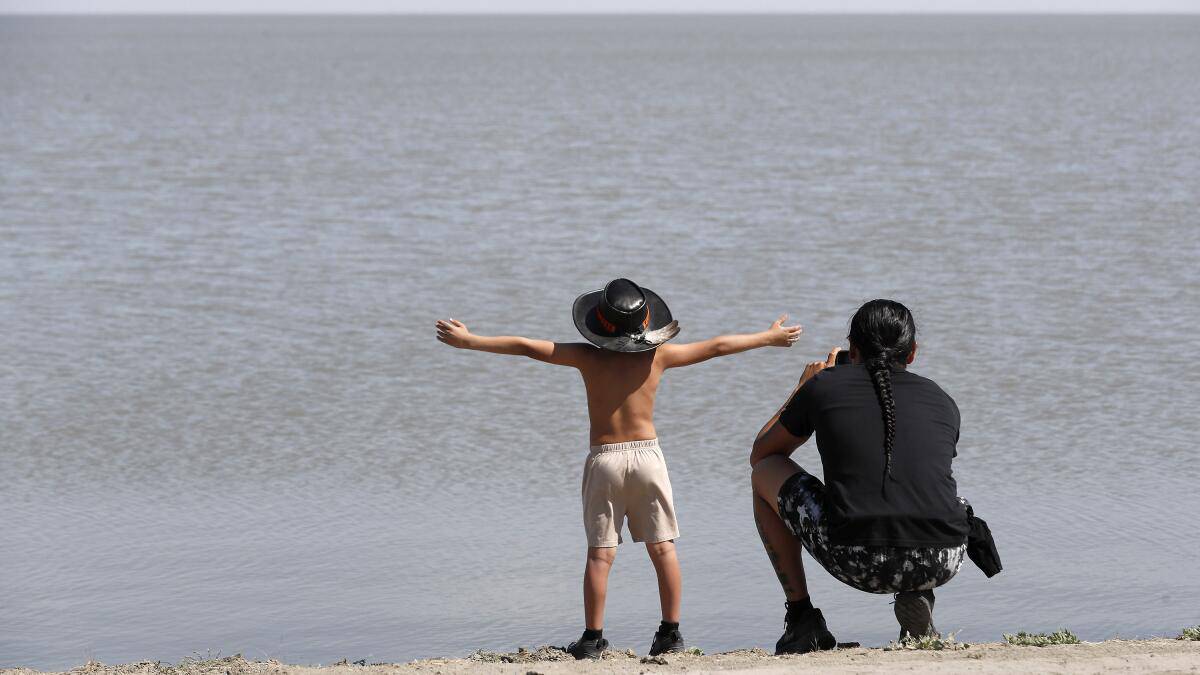 Family Walks With Kids in Tulare California