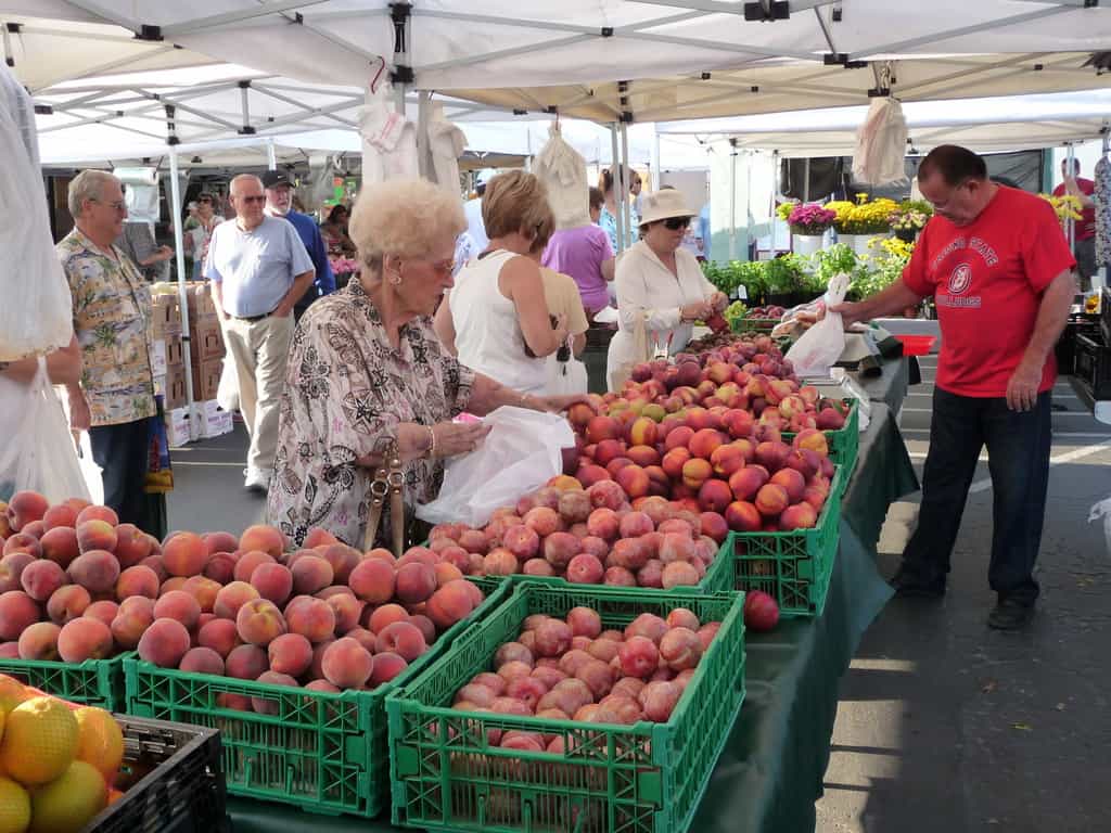 Farmers Markets in Bakersfield California