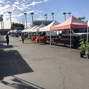 Farmers Markets in Carson California