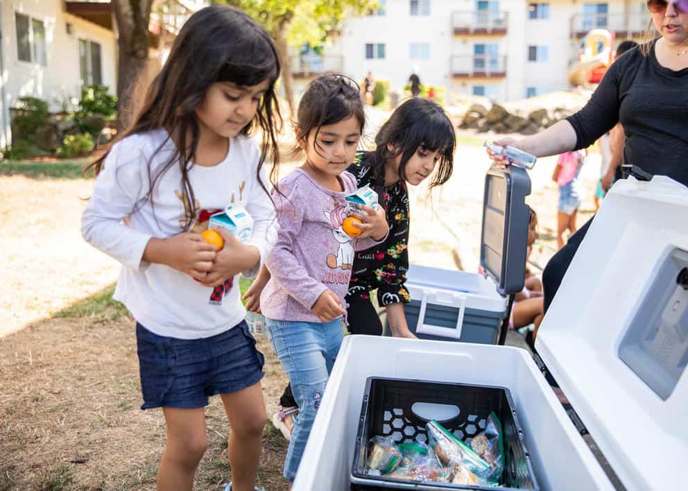 Free eating place for kids in Auburn Washington