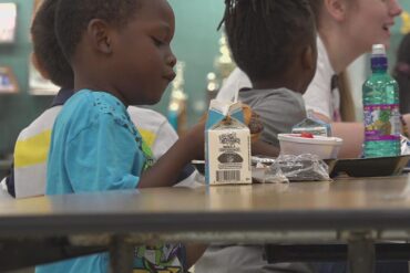 Free eating place for kids in Beaumont Texas