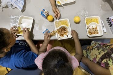 Free eating place for kids in Flower Mound town, Texas