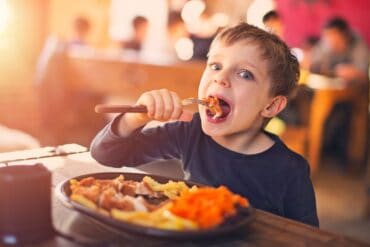 Free eating place for kids in Salinas California