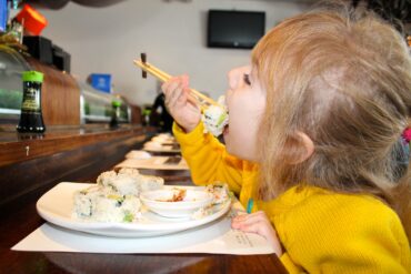 Free eating place for kids in Santa Maria California