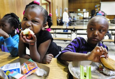 Free eating place for kids in Vallejo California