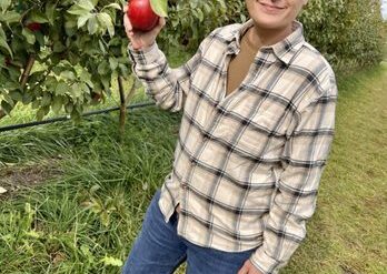 Fruit Picking in Everett Washington