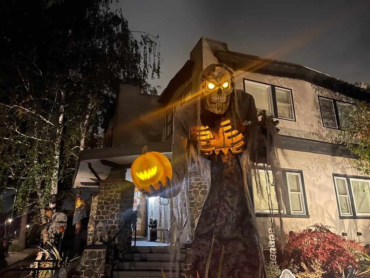 The Ultimate Guide to Halloween Fun in Alameda, California!