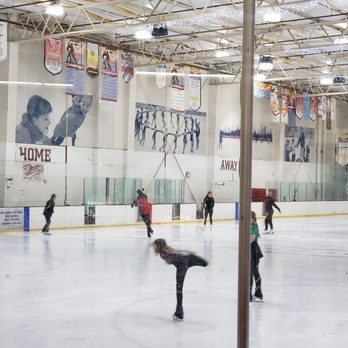 Ice Skating in Avondale Arizona