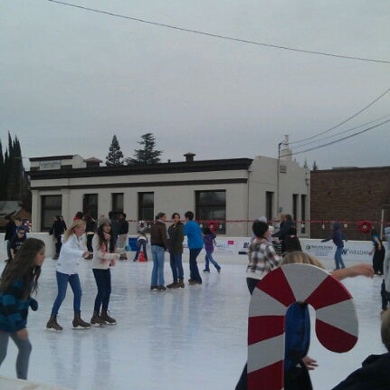 Ice Skating in Elk Grove California