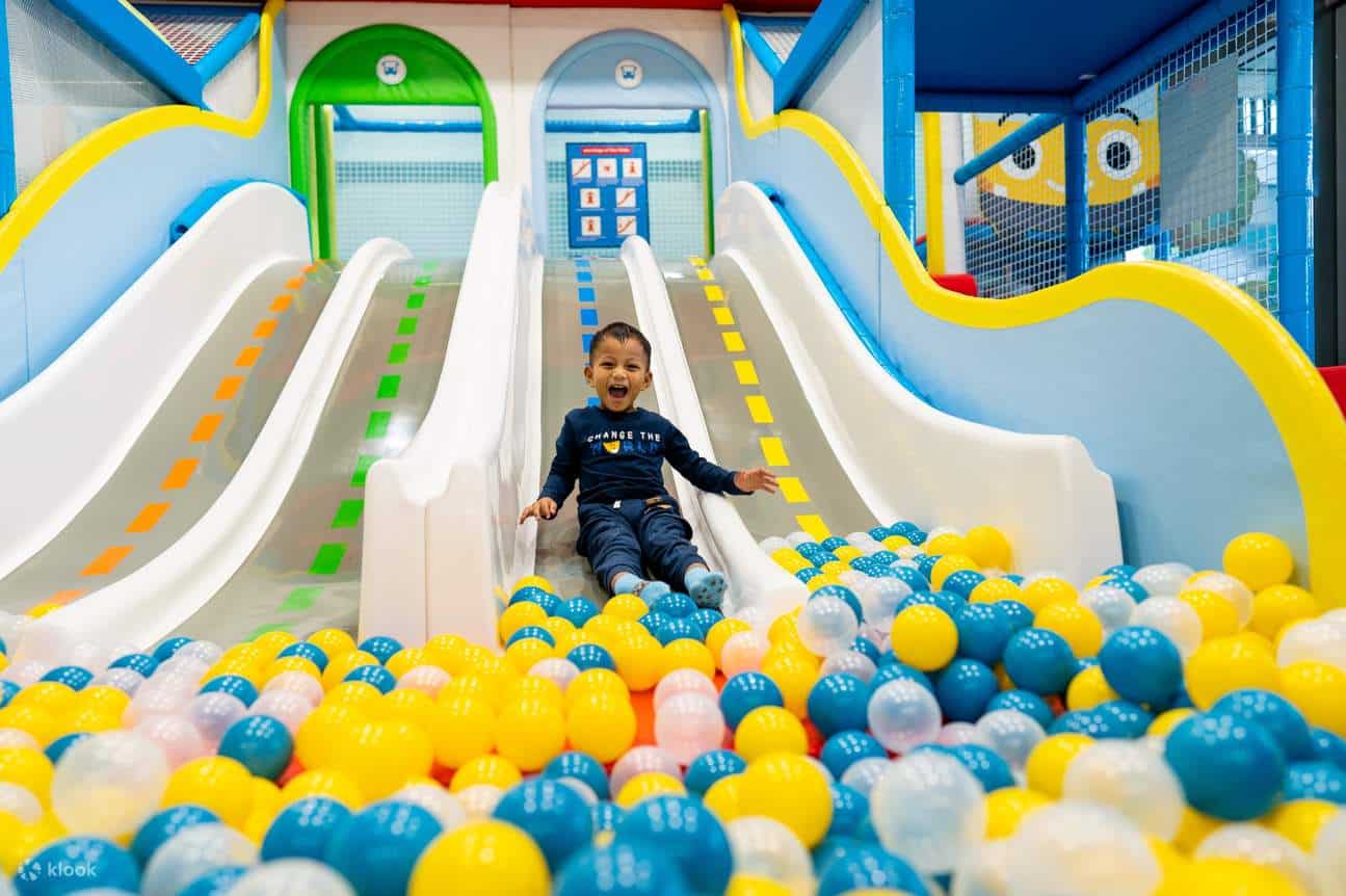 Indoors Playgrounds in Jurong East