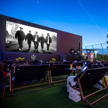 Outdoor Cinemas in Compton California