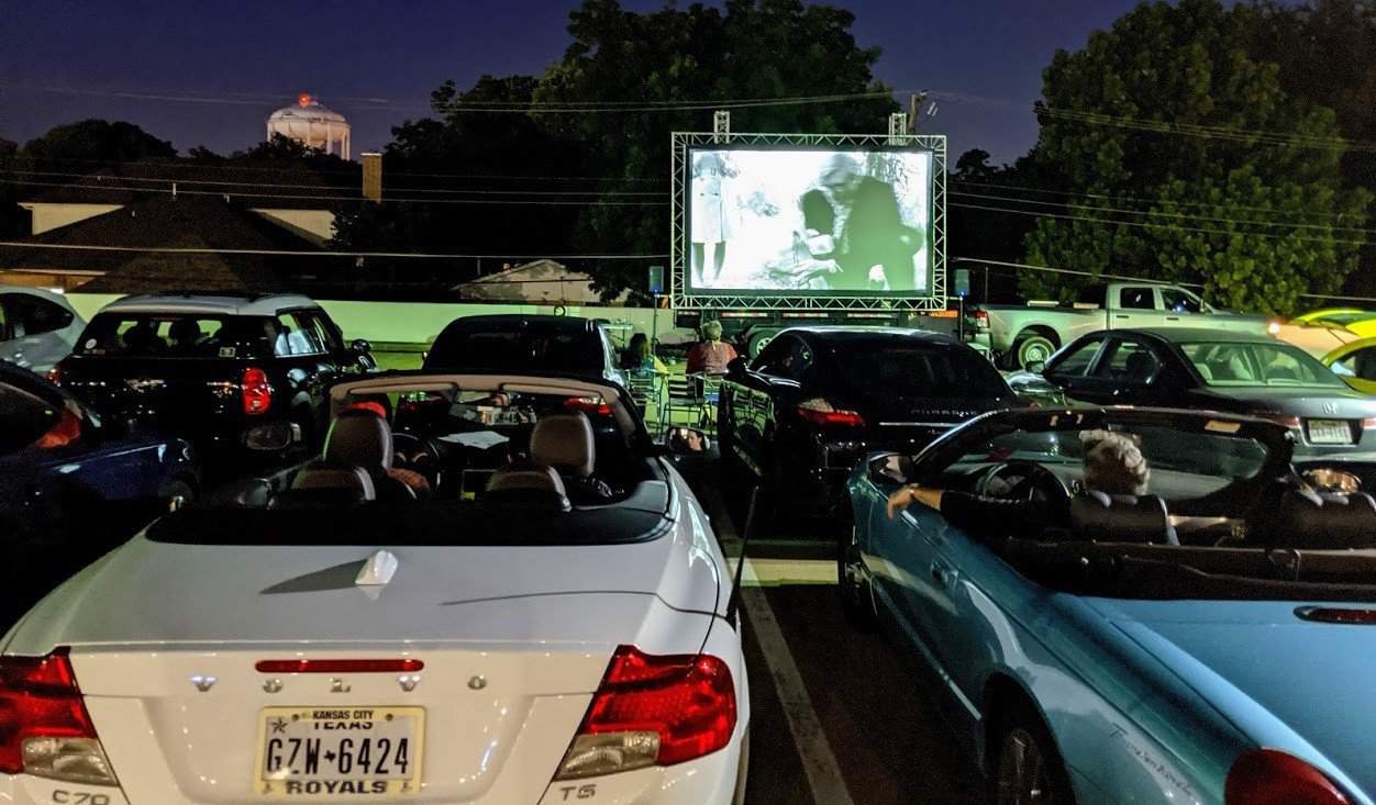 Outdoor Cinemas in Dallas Texas