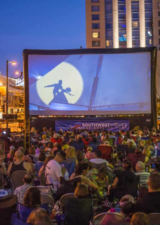 Outdoor Cinemas in Lakewood California