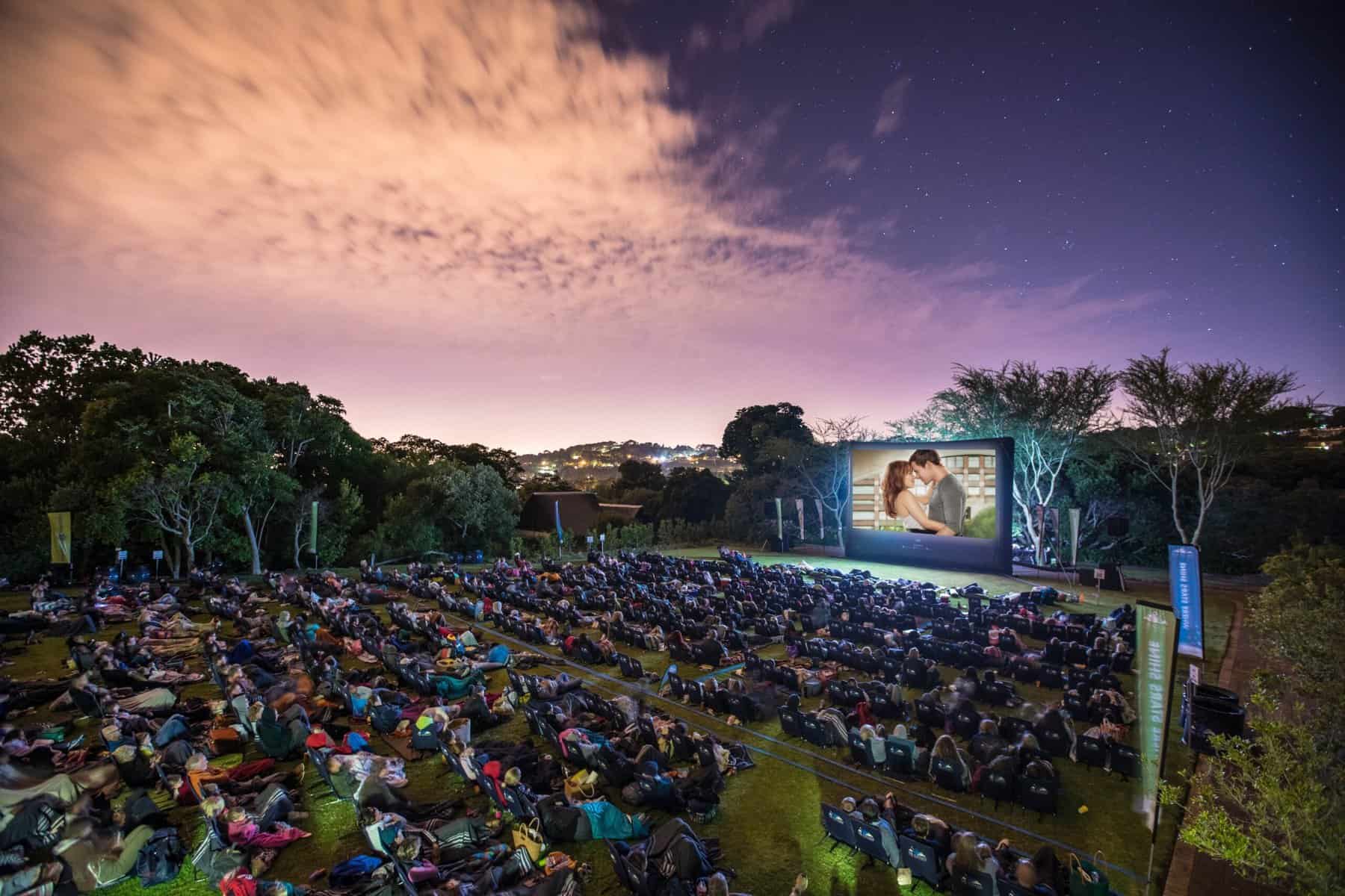 Outdoor Cinemas in Mountain View California