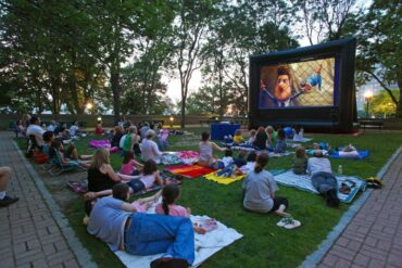 Outdoor Cinemas in Salinas California