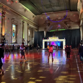 Roller Skating in Alameda California