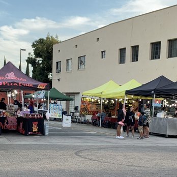 Sunday Markets in El Monte California