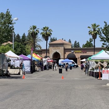 Sunday Markets in Fresno California