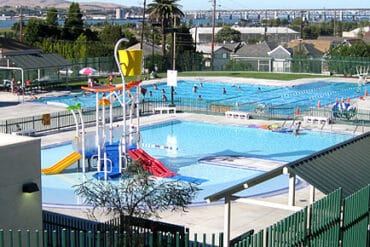 Swimming Pools and Aquatic Centres in Compton California