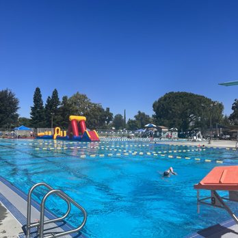 Swimming Pools and Aquatic Centres in Concord California