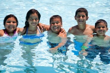 Swimming Pools and Aquatic Centres in Lakewood California