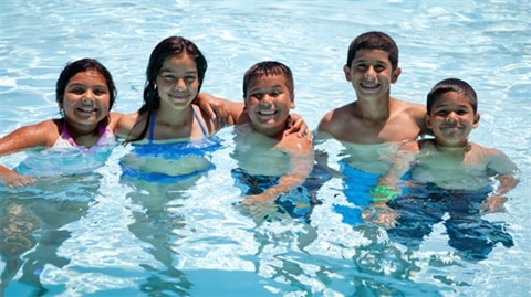 Swimming Pools and Aquatic Centres in Lakewood California