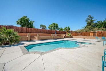 Swimming Pools and Aquatic Centres in Victorville California