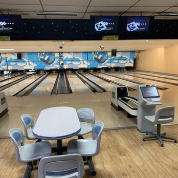 Ten Pin Bowling in Apple Valley California