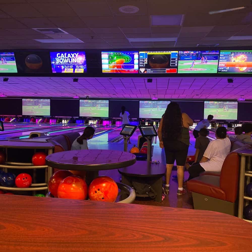 Ten Pin Bowling in Bellflower California