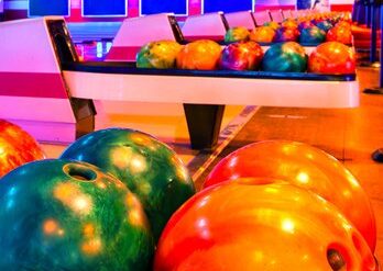 Ten Pin Bowling in Buena Park California