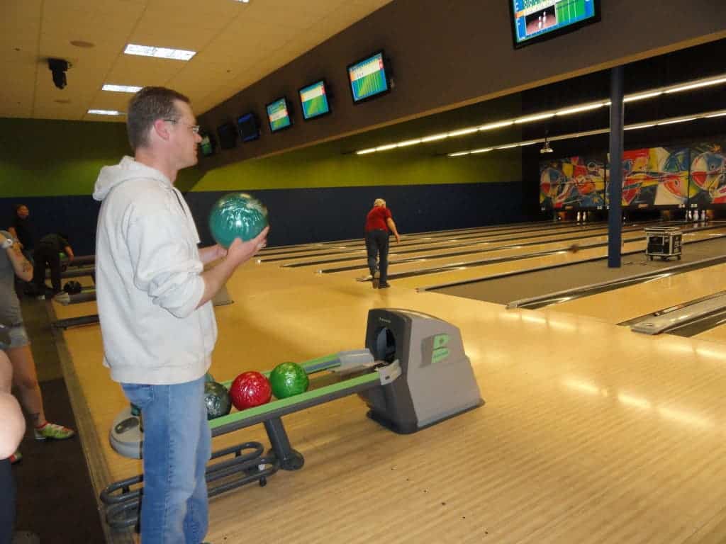 Ten Pin Bowling in Elk Grove California