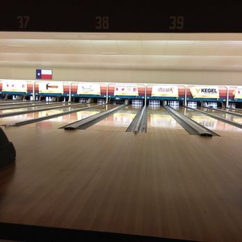 Ten Pin Bowling in Grand Prairie Texas