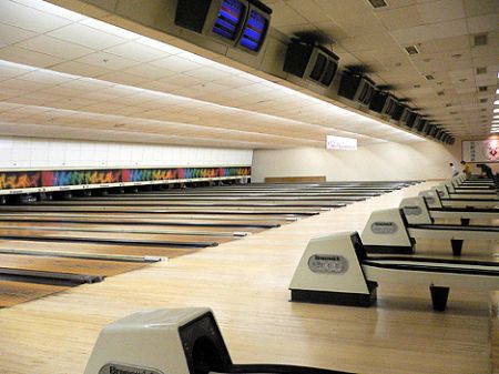 Ten Pin Bowling in Southern Hong Kong Island