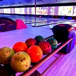 Ten Pin Bowling in Ventura California