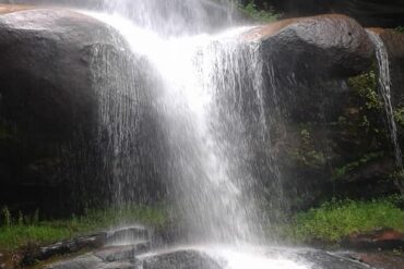 Waterfalls in Tulare California