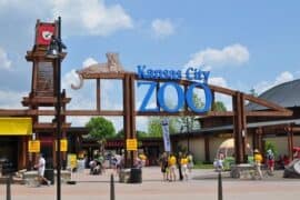 Zoos, Animal Farms and Aquariums in Overland Park Kansas