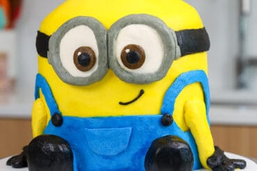 minions cakes