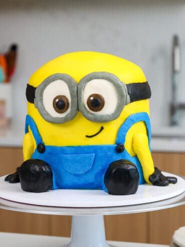 minions cakes