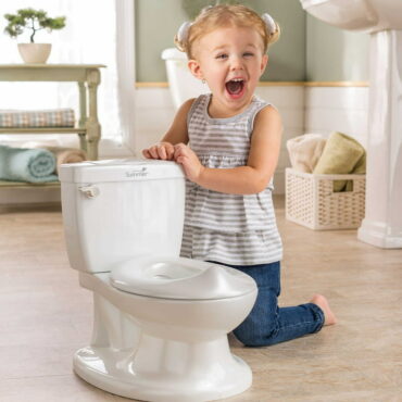 potty training on toilet