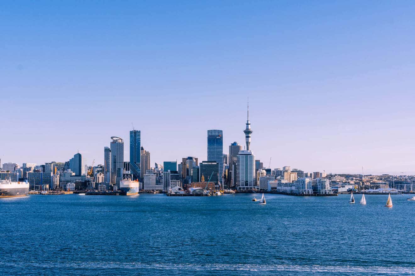 where to stay in auckland