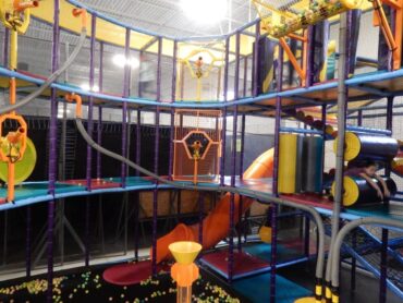 3 year old birthday party venues in Elgin Illinois