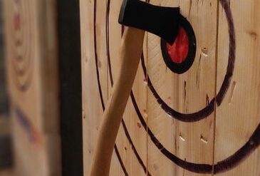 Axe Throwing in Aurora Illinois