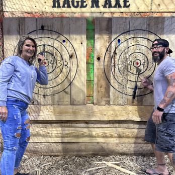 Axe Throwing in Bowling Green Kentucky