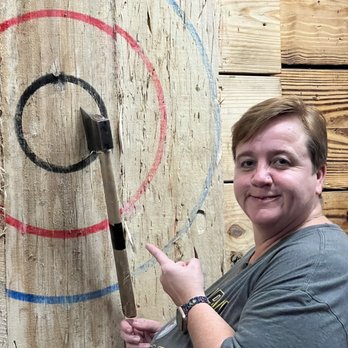 Axe Throwing in Jacksonville Florida