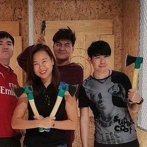 Axe Throwing in Jurong East