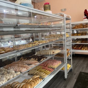 Bakeries near me in Aurora Illinois