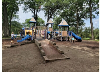 Best Playgrounds in Aurora Illinois