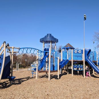 Best Playgrounds in Naperville Illinois