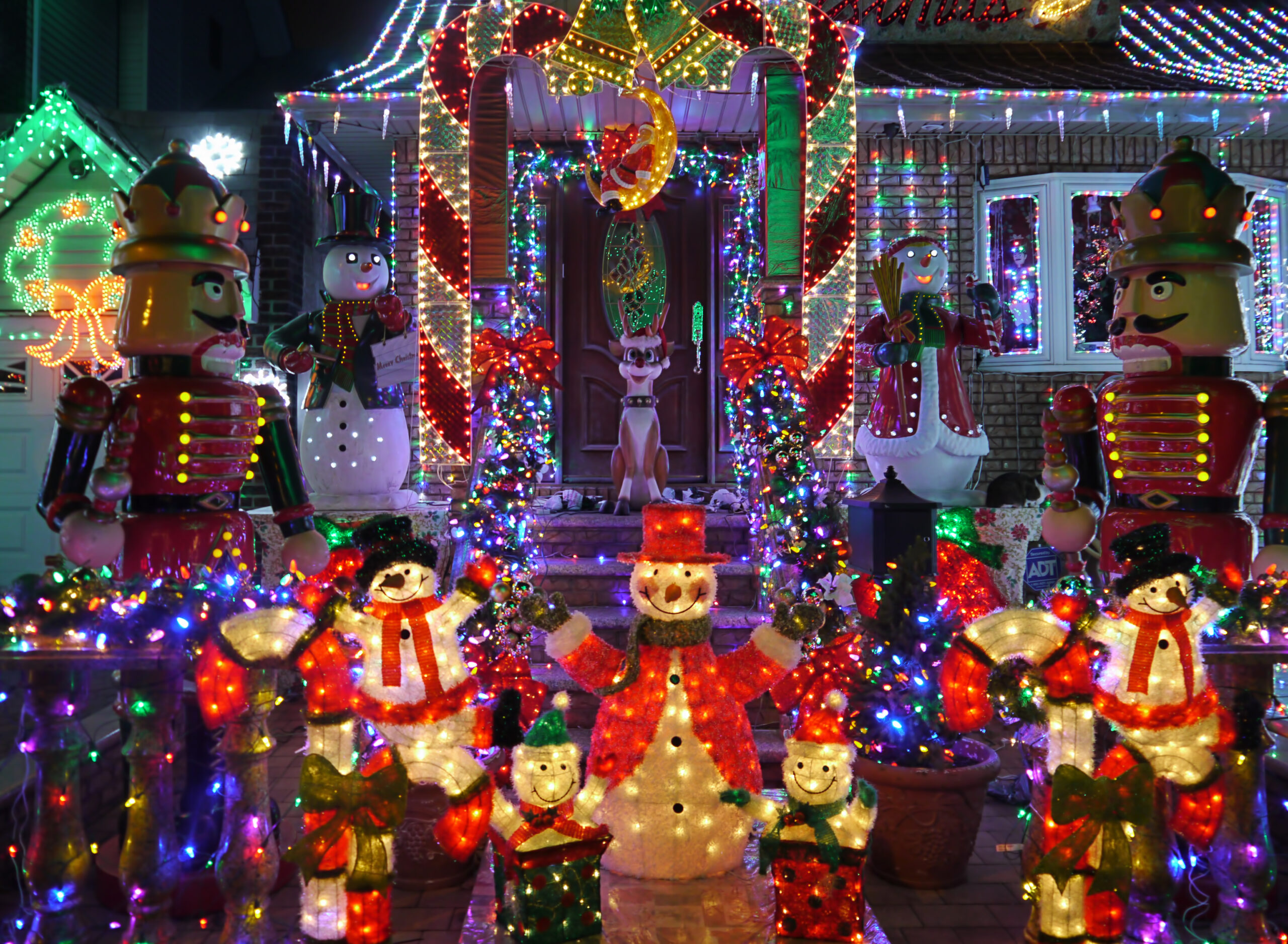 Christmas Lights in Lehigh Acres Florida